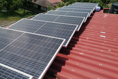 panel solar en líneas