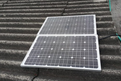 panel solar en techo pequeño
