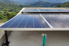 panel en terraza rural